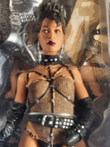 Gail Sin City Neca Uzi & Handcuffs