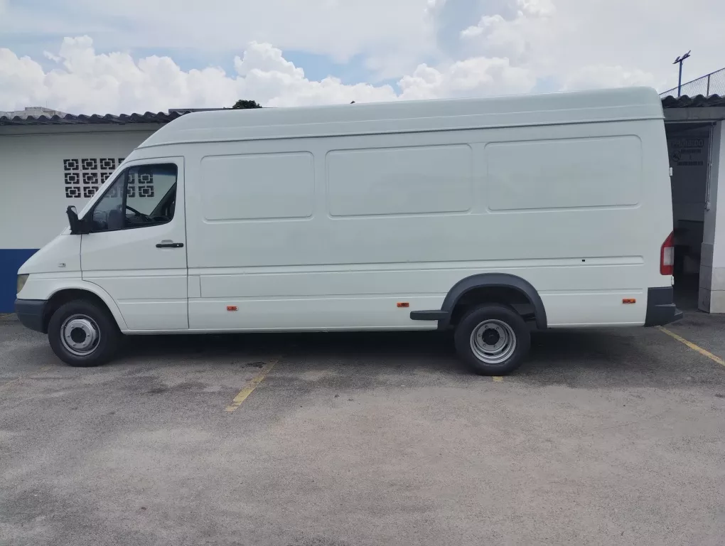 Mercedes-Benz Sprinter Furgão 2.2 Cdi 413 Rd 5p