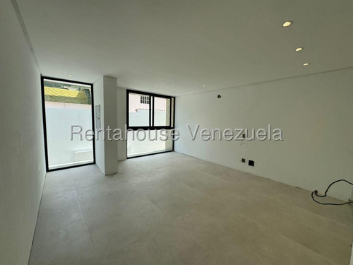 Ana Torres. Casa Dúplex En Venta 2518155 En Prados Del Este