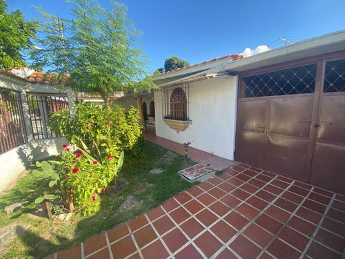 Casa En Venta Urb Fundación Mendoza Maracay