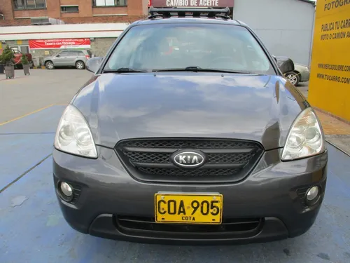 Kia Carens RONDO EX 4X2 2000CC MT AA