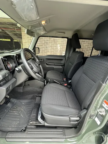 Suzuki Jimny 5P GLX AT