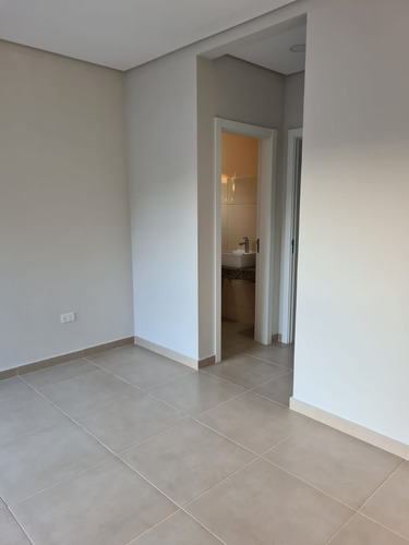 Imagen 10 de 15 de Dúplex En Mariano Roque Alonso Paraguay De 3 Dormitorios 1 Suite Con Parrilla Pisos De Porcelanato
