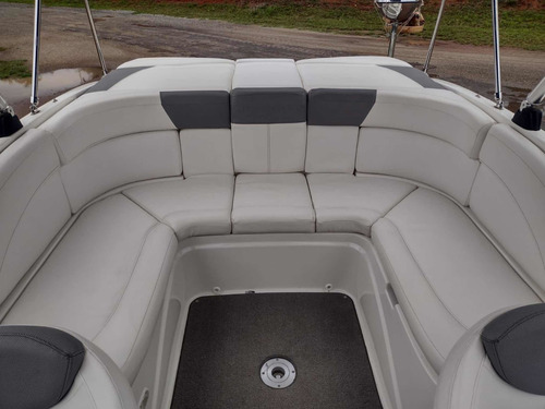 Imagem 6 de 10 de Bayliner 250 Br + Mercruiser 300 Hp Ano 2015
