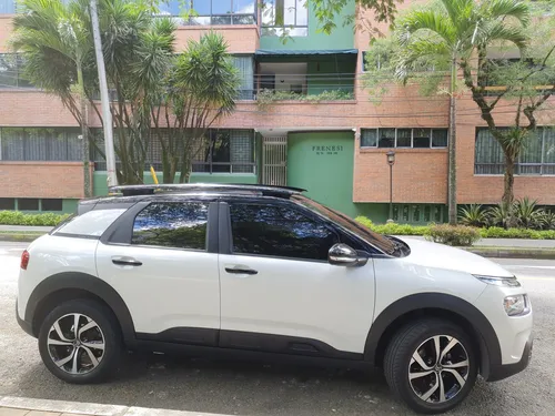 Citroën C4 Cactus 1.6 Shine Turbo Aut