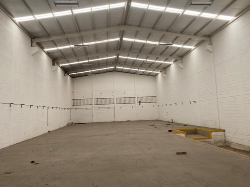 Imagen 1 de 10 de Bodega En Renta Ciudad Industrial Celaya Con Oficinas.