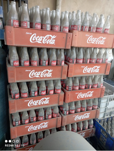 Gaveras Vacías De Coca Cola Y Pepsi Cola De 355cc