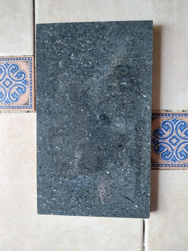 Trozo De Granito Negro 32,5 Cm X 19 Cm Negro (Usado)
