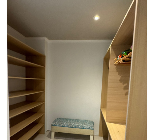 Venta Departamento De 5 Ambientes En Barrio Buenos Aires Village