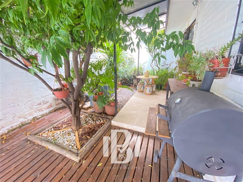 Casa En Venta De 4 Dorm. En Las Condes