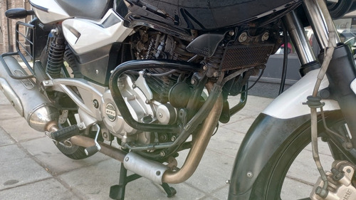 Imagen 11 de 18 de Bajaj Rowser 220 F 2015 Unica Mano Titular 25.000 Km Vtv
