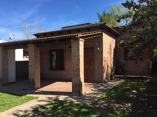 Casa 3 Dorm Y Jardin San A. De Areco