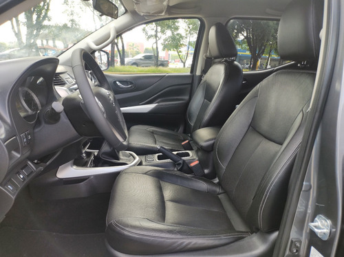Imagen 9 de 15 de Nissan Frontier Platinum Le 2020 Gris