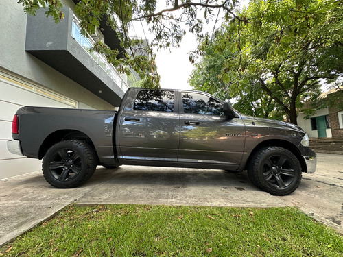 Dodge Ram 1500 Laramie 4x4 At