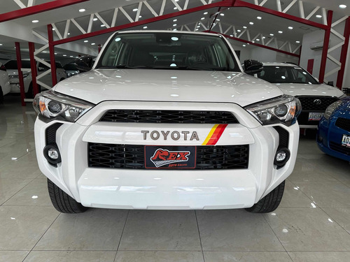 Imagen 2 de 13 de Toyota 4runner 40 Aniversario