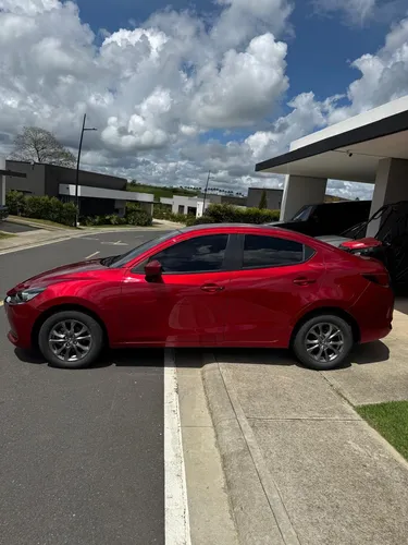 Mazda 2 Sedan 1.5 Touring At