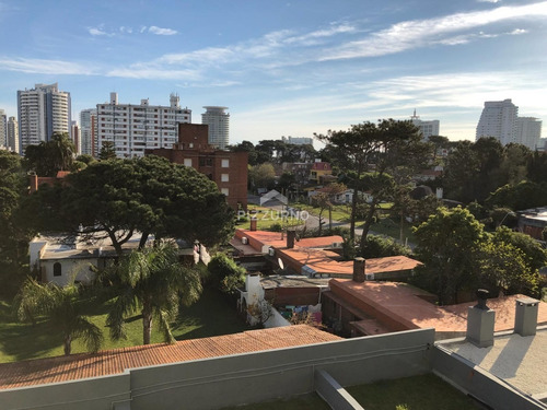 Departamento En Alquiler De 2 Dormitorios- Ref: 145