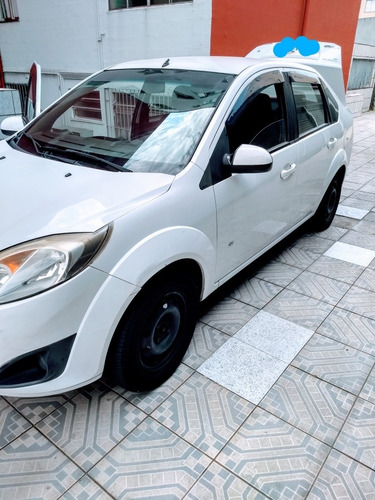 Ford Fiesta Sedan 1.6 Rocam Se Flex 4p 2014