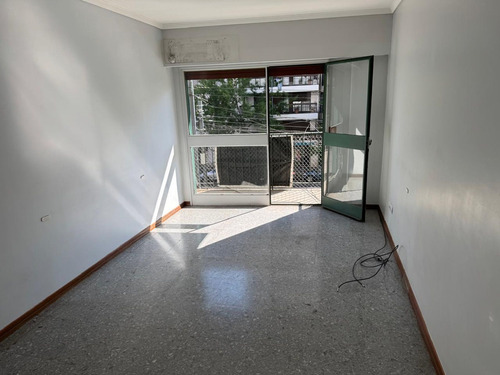 Venta Depto. 4 Amb C/dependencia. Belgrano.84 M2.