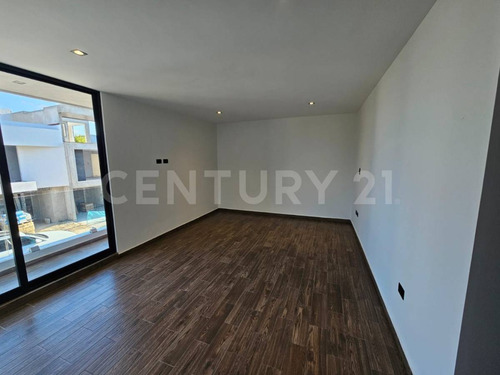 Venta Casa 3 Recámaras & Cuarto Servicio Parque Tlaxcala,lomas De Angelópolisiii