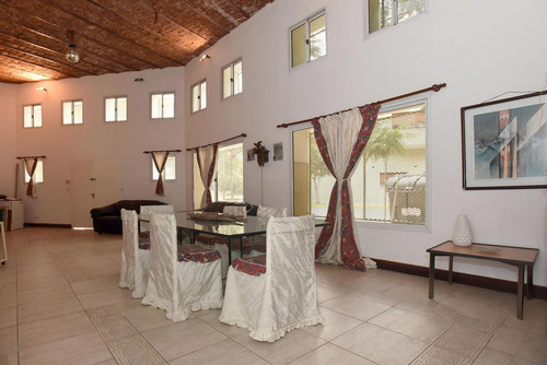 Venta Casa 4 Amb En Flores Cochera, Apto Credito