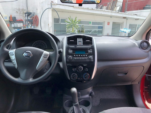 Imagen 13 de 15 de Nissan Versa Sense