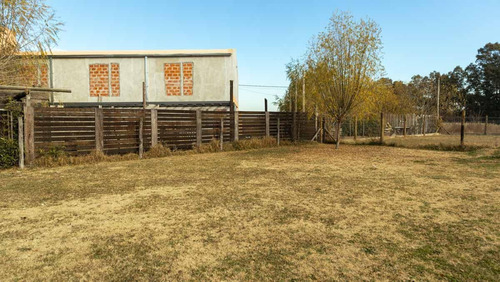 Imagen 2 de 13 de Casa Amplia A La Venta En Libertad Oeste Al 500, Lobos