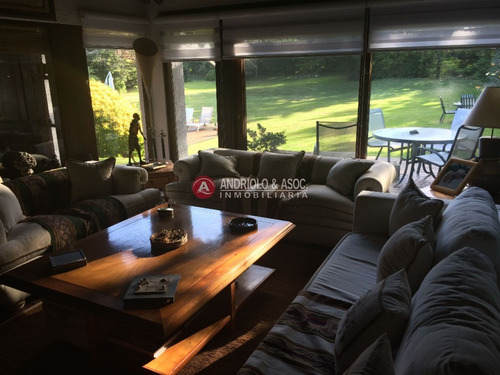 Casa En Venta Y Alquiler, Golf, Punta Del Este, 4 Dormitorios.- Ref: 6414