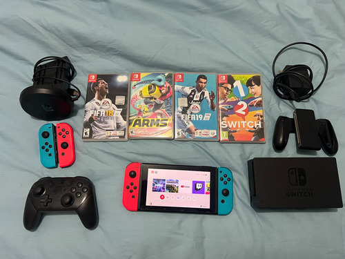 Consola Nintendo Switch + Accesorios + Juegos