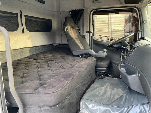 Imagem 8 de 13 de Mb Mercedes Axor 2041
