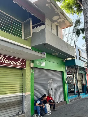 Excelente Oportunidad De Inversión Comercial En Calzada Independencia Col Analco - foto 1