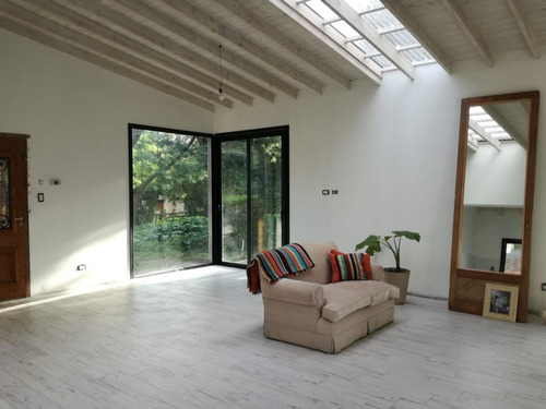 Venta Casa En Bosque Peralta Ramos De 3 Ambientes.