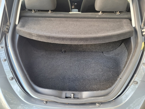 Imagen 5 de 15 de Volkswagen New Beetle 2008 2.0 Advance