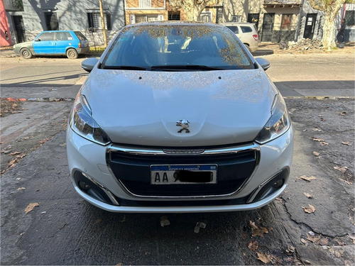 Peugeot 208 1.6 Feline