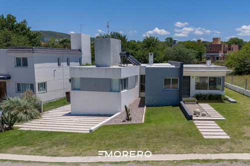Casa En Venta De 3 Dormitorios, Quincho, Pileta, Bº Tierralta, Malagueño