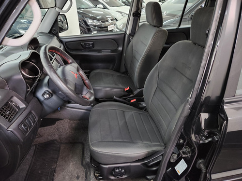 Mitsubishi Pajero TR4 2.0 4X2 16V 140CV FLEX 4P AUTOMÁTICO