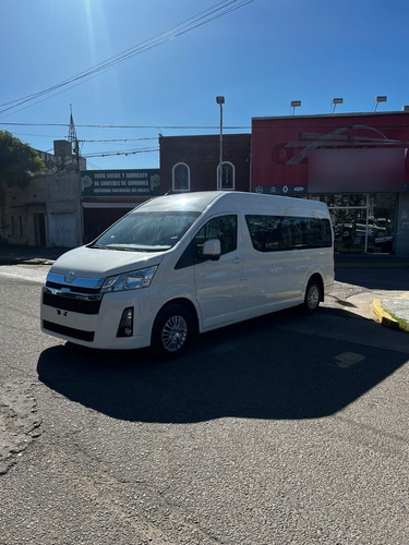 Toyota Hiace 2.8 Tdi Commuter 6at 14a