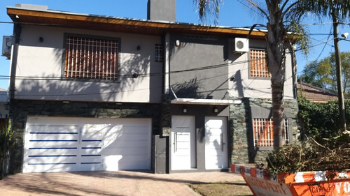 Venta Casa + Depto. Merlo Apto Credito. Calle Mitre Al 2000