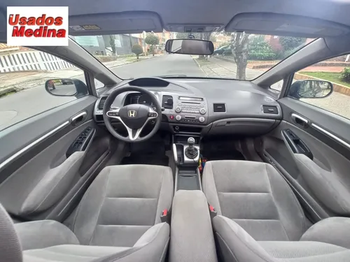 Honda Civic 1.8 Ex 4 p