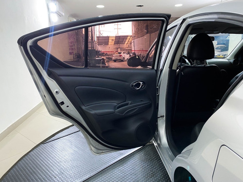 Imagem 18 de 20 de Nissan Versa 1.6 16v Sl Aut. 4p