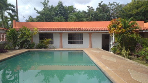 Casa En Venta  Higuerote Club Campestre El Paraiso  A Iz