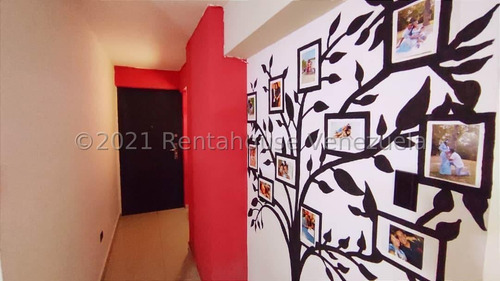 Apartamento En Venta Piso Bajo Baños Remodelados Ubicado En El Centro De Maracay Acceso A Las Principales Vías 25-16806 Miriam