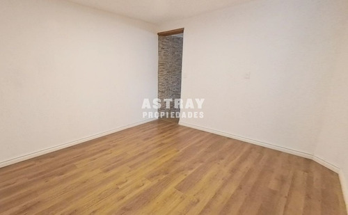 Imagen 2 de 16 de Casa En Venta De 3 Dormitorios En La Blanqueada (ref: Ast-2572)