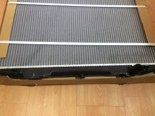 Imagen 3 de 3 de Radiador Nissan Frontier D22 Xterra 98 / 04 Automático