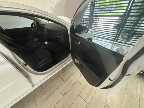 Hyundai Accent 1.6 Sedan Gl Mt