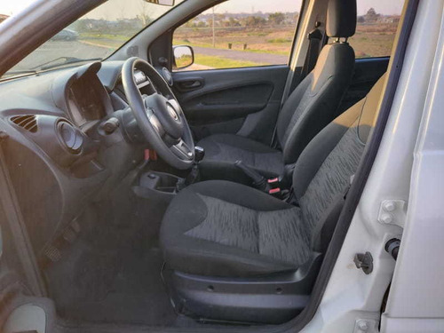 Imagem 14 de 15 de Fiat Uno Attractive 1.0 2019