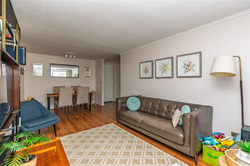 Departamento En Arriendo De 2 Dorm. En Las Condes / Bali Hai