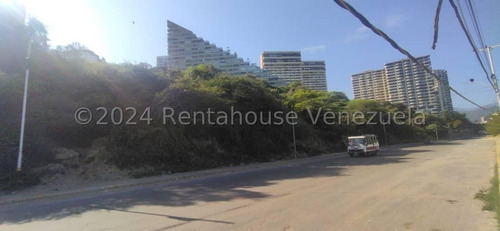 Venta De Extraordinario Terreno En Playa Grande / Gc