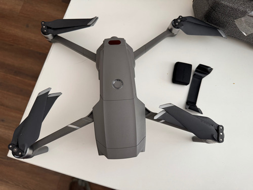 Dji Mavic 2 Pro Con 2 Baterias, Protector Y Cargador Triple (Usado)