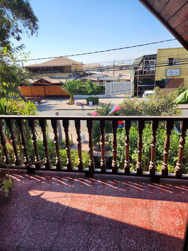 Excelente Casa En Calle Inés Rivas, Comuna De La Cisterna.